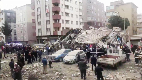 В Стамбуле обрушилось шестиэтажное здание. 15018.jpeg В Стамбуле обрушилось шестиэтажное здание. 15018.jpeg