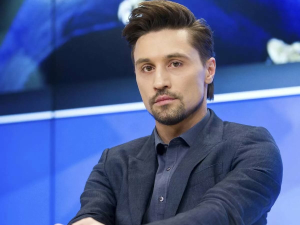 Дима Билан подарит жителям Самары детскую площадку. 17111.jpeg Дима Билан подарит жителям Самары детскую площадку. дом, детская площадка, певец, Дима Билан, Самара