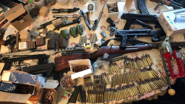 Мужчина устроил в своей квартире мастерскую по переделке оружия. 17211.jpeg Мужчина устроил в своей квартире мастерскую по переделке оружия. квартира, оружие, Подмосковье