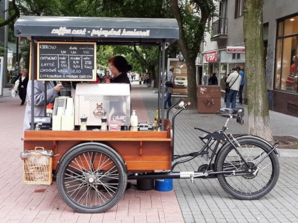 Уличных торговцев в Москве пересаживают на тележки. 15270.jpeg Уличных торговцев в Москве пересаживают на тележки. 15270.jpeg