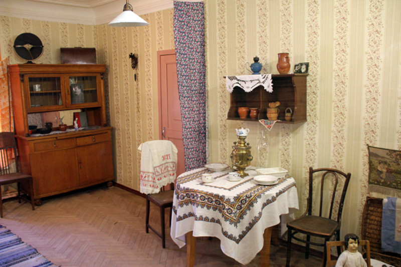 Петербуржцев уличили в нежелании покидать коммуналки. 16551.jpeg Петербуржцев уличили в нежелании покидать коммуналки. дом, квартира, коммунальная квартира, коммуналка, Петербург
