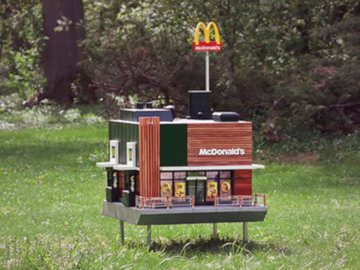 В Швеции построили самый маленький ресторан McDonald's