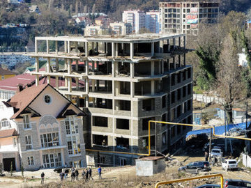 Владельцам квартир в самостроях Сочи советуют добиваться статуса потерпевших