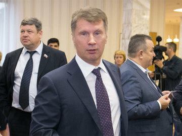 Стало известно, сколько на самом деле зарабатывают новосибирские депутаты